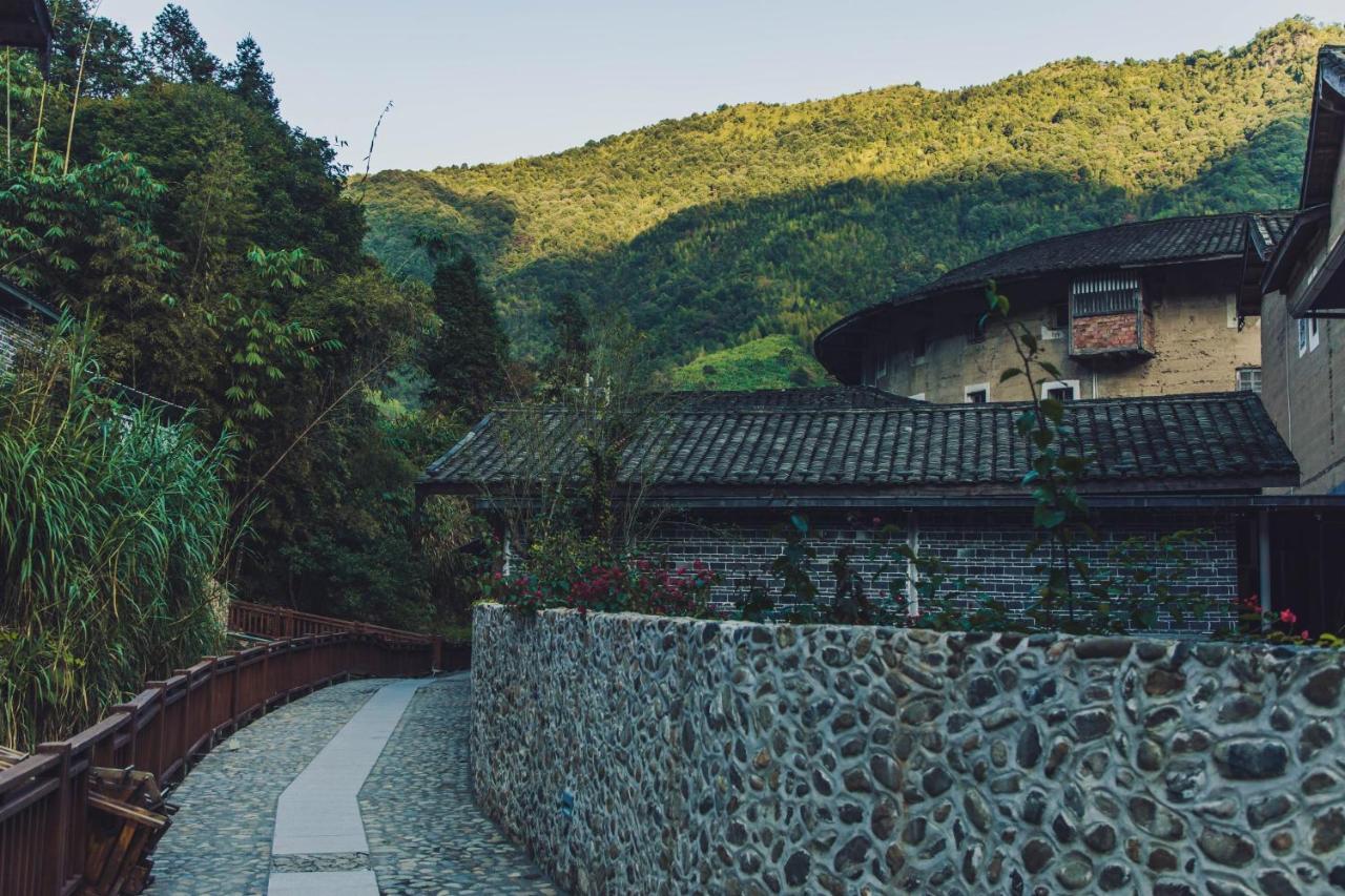Tsingpu Tulou Retreat Hotel Zhangzhou Exterior photo